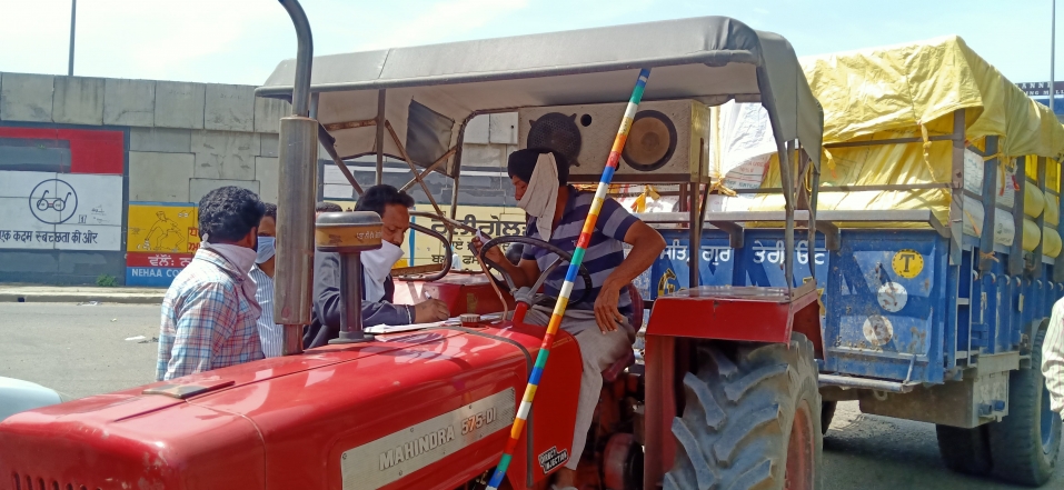 धान की खेती रोकने के मुद्दे पर हरियाणा के किसानों का हल्ला बोल 